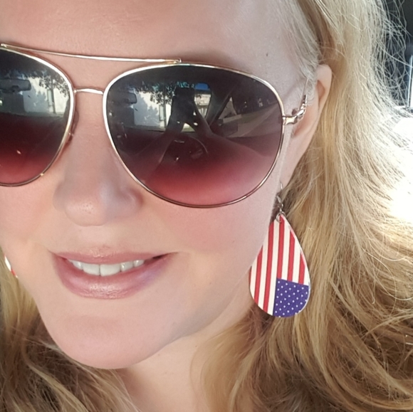 Meet your Posher, Shannon - Picture 5 of 6